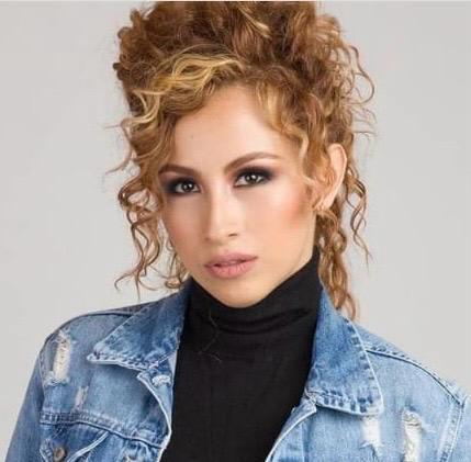 Mary Luz — Maquillaje & Peinado